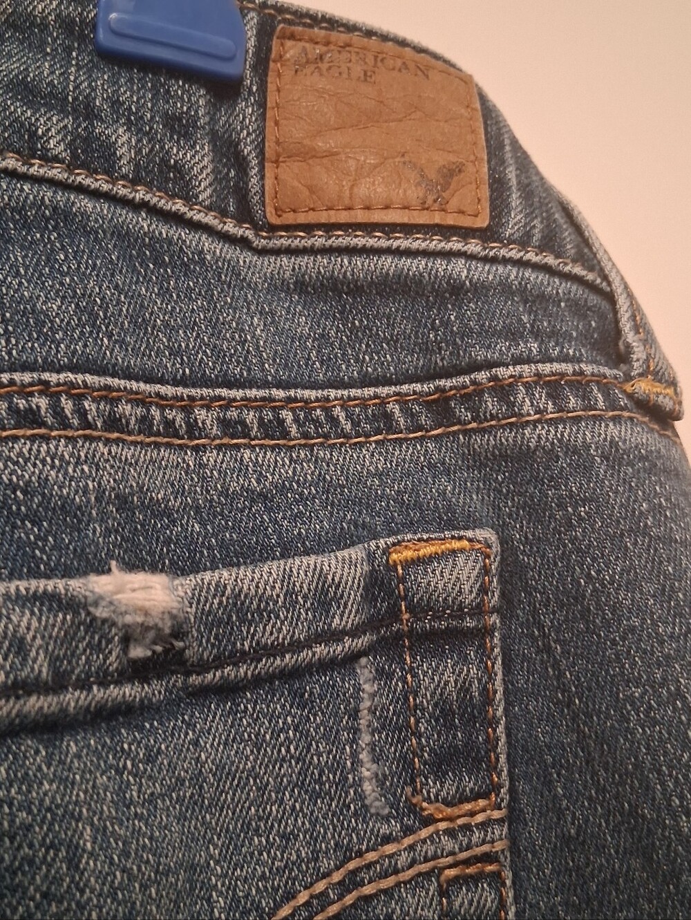 Vintage AE Women’s Distressed Blue Flare Jeans Y2K Early 2000s Low Rise Jeans - Picture 6 of 9